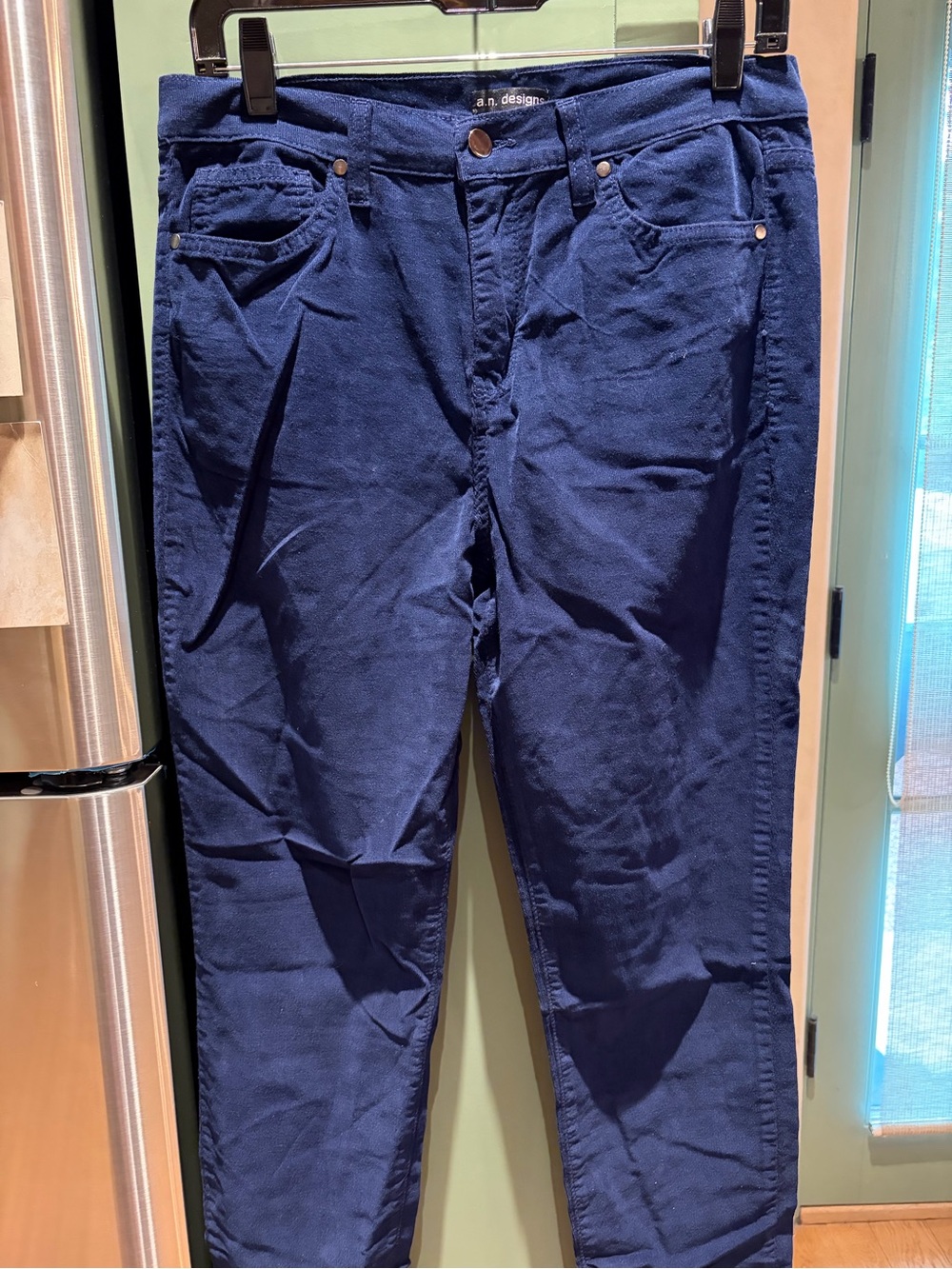 Women’s Very Light Weight Corduroy skinny leg pant